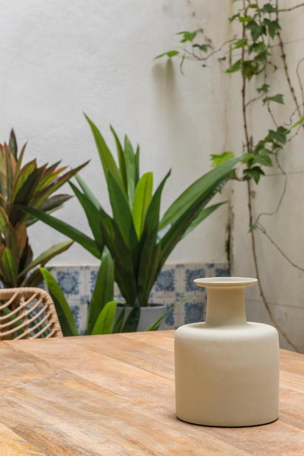 Casa Boma Lisboa - Design Apartment With Private Vegetal Terrace - Lapa VII Ngoại thất bức ảnh